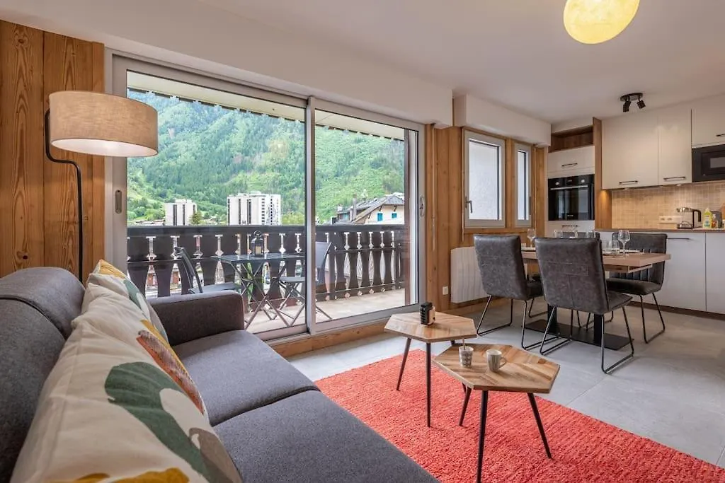 Clos Savoy - New Apartment Close To City Center & Free Parking - By Cozee Rentals Chamonix