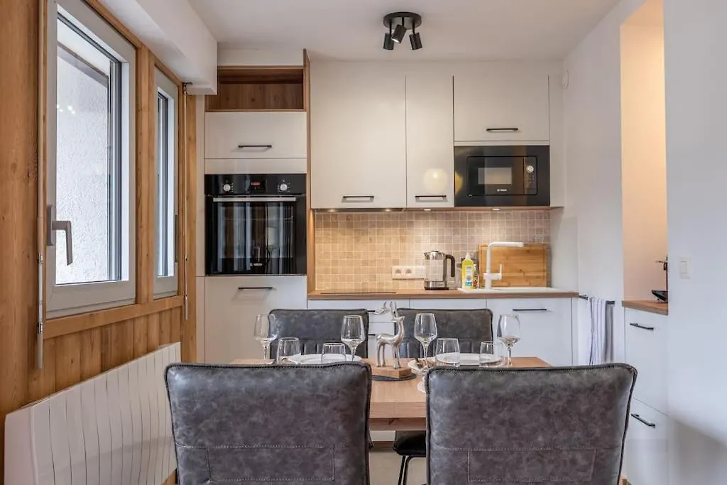 Clos Savoy - New Apartment Close To City Center & Free Parking - By Cozee Rentals Chamonix Frankrike