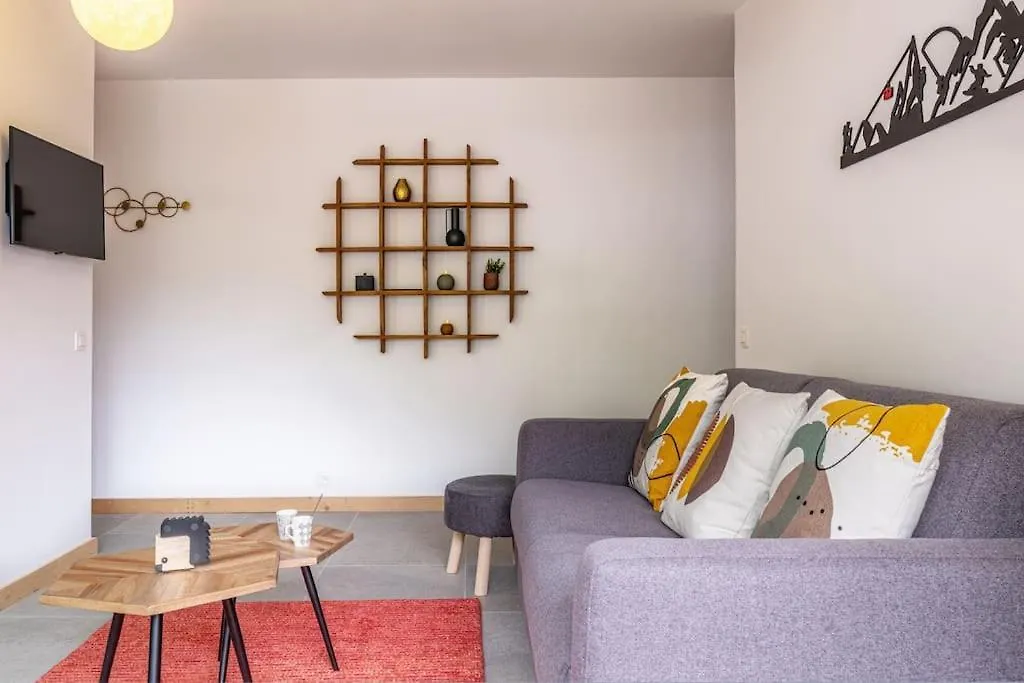 Clos Savoy - New Apartment Close To City Center & Free Parking - By Cozee Rentals Chamonix